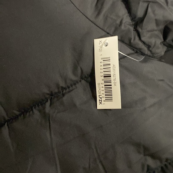 Amazon Essentials' Heavyweight Hooded Puffer Jacket - Picture 7 of 9